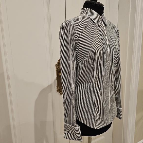 Striped black and white shirt WHBM Size 4 EUC - Picture 2 of 16
